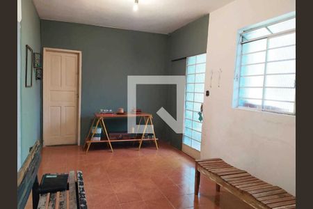 Casa à venda com 240m², 5 quartos e 1 vaga