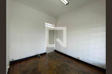 Casa à venda com 300m², 5 quartos e 2 vagas