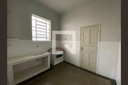 Casa à venda com 300m², 5 quartos e 2 vagas