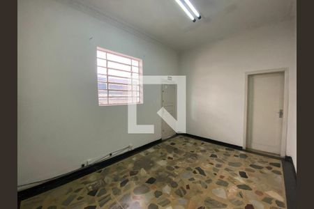 Casa à venda com 300m², 5 quartos e 2 vagas