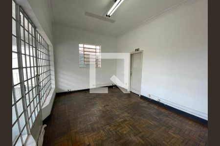 Casa à venda com 300m², 5 quartos e 2 vagas