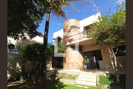 Casa à venda com 291m², 5 quartos e 4 vagas