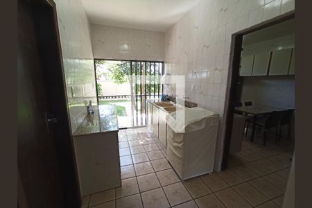 Casa à venda com 291m², 5 quartos e 4 vagas