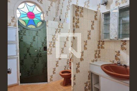 Casa à venda com 181m², 3 quartos e 5 vagas