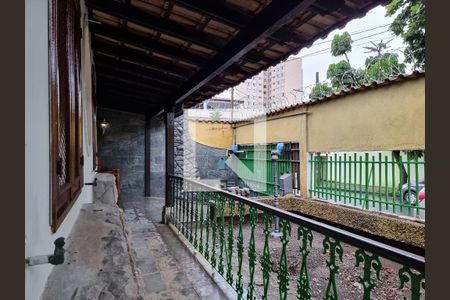 Casa à venda com 181m², 3 quartos e 5 vagas