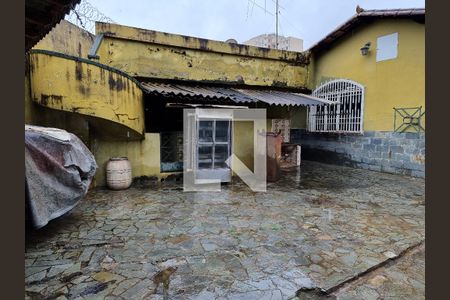 Casa à venda com 181m², 3 quartos e 5 vagas