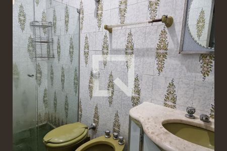 Casa à venda com 181m², 3 quartos e 5 vagas