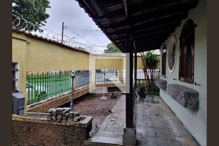 Casa à venda com 181m², 3 quartos e 5 vagas