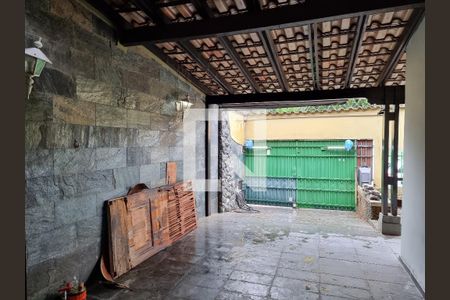 Casa à venda com 181m², 3 quartos e 5 vagas