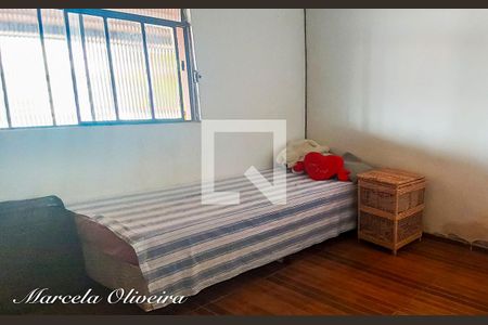 Casa à venda com 222m², 4 quartos e sem vaga