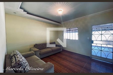 Casa à venda com 222m², 4 quartos e sem vaga