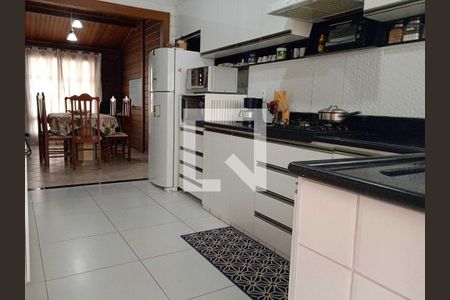 Casa à venda com 3 quartos, 650m² em Estoril, Belo Horizonte