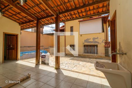 Casa à venda com 413m², 7 quartos e 4 vagas