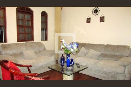 Casa à venda com 360m², 3 quartos e 4 vagas