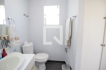 Casa de condomínio à venda com 300m², 5 quartos e 2 vagas Casa de condomínio à venda com 300m², 5 quartos e 2 vagasBanheiro da Suíte 3