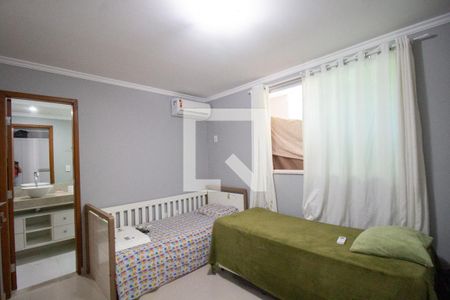 Casa de condomínio à venda com 300m², 5 quartos e 2 vagas Casa de condomínio à venda com 300m², 5 quartos e 2 vagasSuíte 1