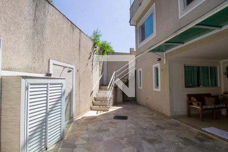 Casa de condomínio à venda com 300m², 5 quartos e 2 vagas Casa de condomínio à venda com 300m², 5 quartos e 2 vagasQuintal