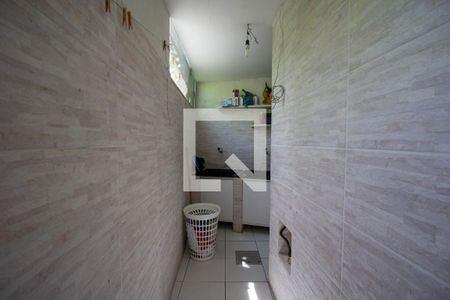 Casa de condomínio à venda com 300m², 5 quartos e 2 vagas Casa de condomínio à venda com 300m², 5 quartos e 2 vagasÁrea de Serviço