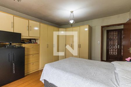 Casa à venda com 265m², 3 quartos e 3 vagas Casa à venda com 265m², 3 quartos e 3 vagasQuarto 1 suite