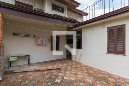 Casa à venda com 265m², 3 quartos e 3 vagas Casa à venda com 265m², 3 quartos e 3 vagasQuintal