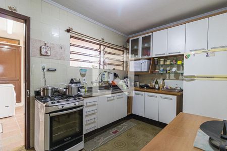 Casa à venda com 265m², 3 quartos e 3 vagas Casa à venda com 265m², 3 quartos e 3 vagasCozinha