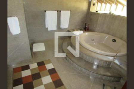 Casa à venda com 766m², 6 quartos e 5 vagas