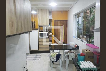 Casa à venda com 214m², 3 quartos e 4 vagas