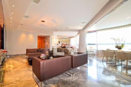 Apartamento à venda com 280m², 4 quartos e 4 vagas