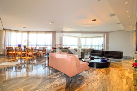 Apartamento à venda com 280m², 4 quartos e 4 vagas