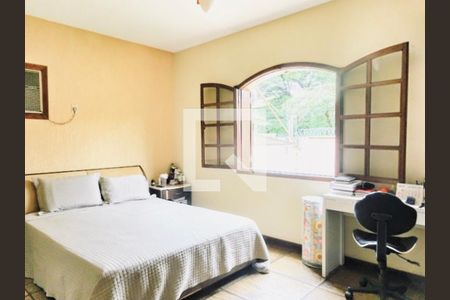 Casa à venda com 240m², 3 quartos e 10 vagas