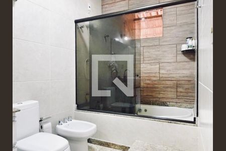 Casa à venda com 240m², 3 quartos e 10 vagas