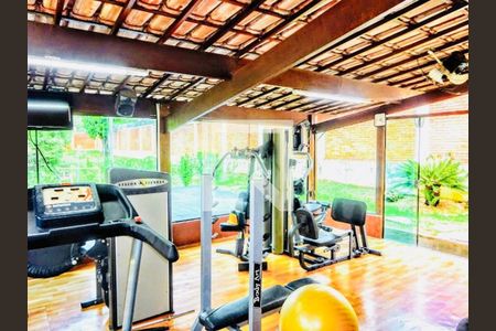 Casa à venda com 240m², 3 quartos e 10 vagas