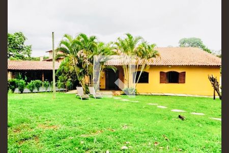 Casa à venda com 240m², 3 quartos e 10 vagas