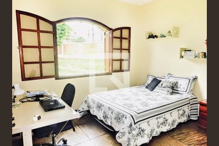 Casa à venda com 240m², 3 quartos e 10 vagas