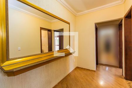 Casa à venda com 280m², 3 quartos e 2 vagas Casa à venda com 280m², 3 quartos e 2 vagasCorredor