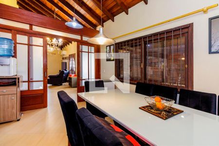 Casa à venda com 280m², 3 quartos e 2 vagas Casa à venda com 280m², 3 quartos e 2 vagasCozinha