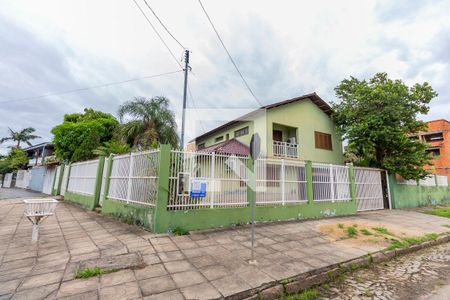 Casa à venda com 280m², 3 quartos e 2 vagas Casa à venda com 280m², 3 quartos e 2 vagasFachada da casa