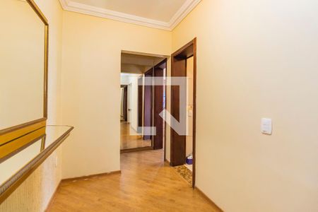 Casa à venda com 280m², 3 quartos e 2 vagas Casa à venda com 280m², 3 quartos e 2 vagasCorredor