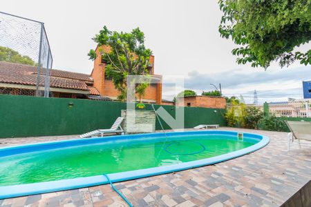Casa à venda com 280m², 3 quartos e 2 vagas Casa à venda com 280m², 3 quartos e 2 vagasPiscina