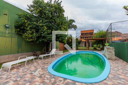 Casa à venda com 280m², 3 quartos e 2 vagas Casa à venda com 280m², 3 quartos e 2 vagasPiscina