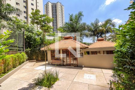 Apartamento à venda com 117m², 3 quartos e 2 vagas Apartamento à venda com 117m², 3 quartos e 2 vagasÁrea comum - churrasqueiras