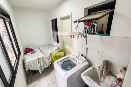 Apartamento à venda com 117m², 3 quartos e 2 vagas Apartamento à venda com 117m², 3 quartos e 2 vagasÁrea de serviço