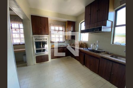 Casa à venda com 716m², 4 quartos e 5 vagas