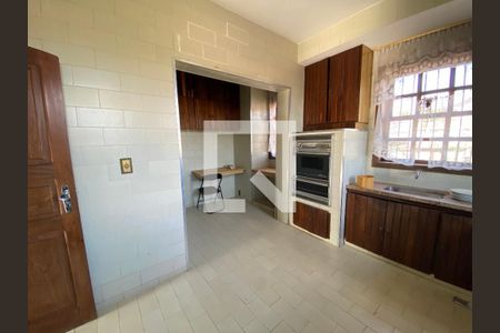 Casa à venda com 716m², 4 quartos e 5 vagas