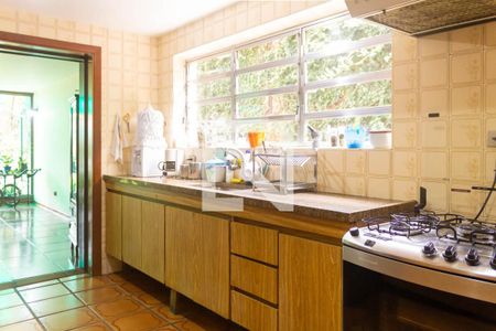 Casa à venda com 317m², 3 quartos e 2 vagas Casa à venda com 317m², 3 quartos e 2 vagasCozinha