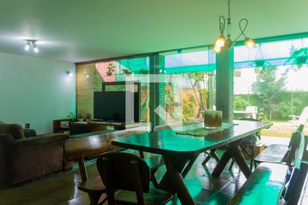 Casa à venda com 317m², 3 quartos e 2 vagas Casa à venda com 317m², 3 quartos e 2 vagasSala