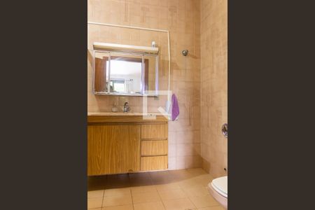 Casa à venda com 317m², 3 quartos e 2 vagas Casa à venda com 317m², 3 quartos e 2 vagasBanheiro Suíte 1