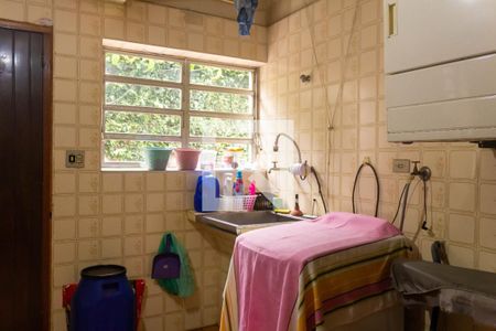 Casa à venda com 317m², 3 quartos e 2 vagas Casa à venda com 317m², 3 quartos e 2 vagasÁrea de Serviço