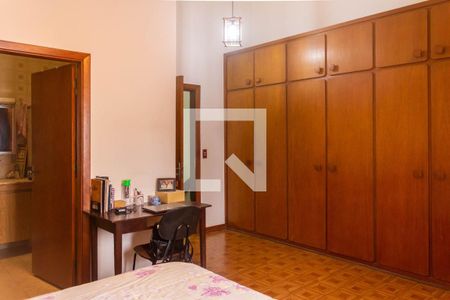 Casa à venda com 317m², 3 quartos e 2 vagas Casa à venda com 317m², 3 quartos e 2 vagasSuíte 3