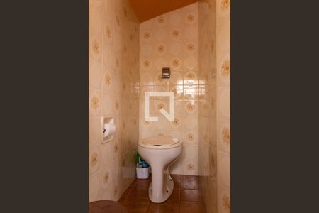 Casa à venda com 317m², 3 quartos e 2 vagas Casa à venda com 317m², 3 quartos e 2 vagasBanheiro de Serviço